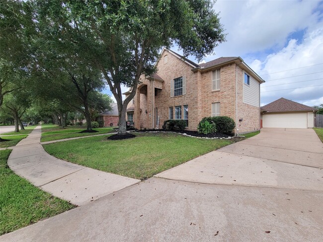 Building Photo - 17715 Laguna Trail Dr