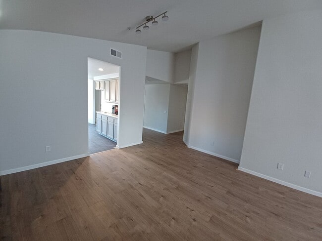 Building Photo - 789 Hildale Cir