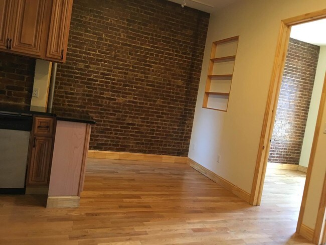 Building Photo - 399 Smith Street