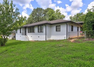 Building Photo - 970 Oglethorpe Ave