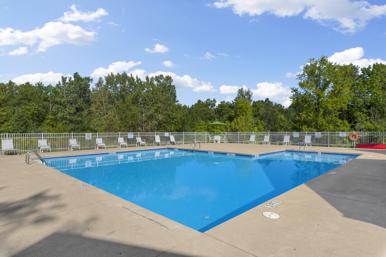 Spruce Run Apartments at 13290 Spruce Run Dr North Royalton, OH