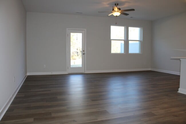 Foto del edificio - 3851 Well Fleet Dr