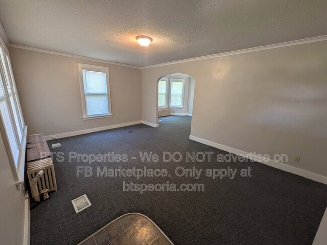Foto del edificio - 1530 W Barker Ave