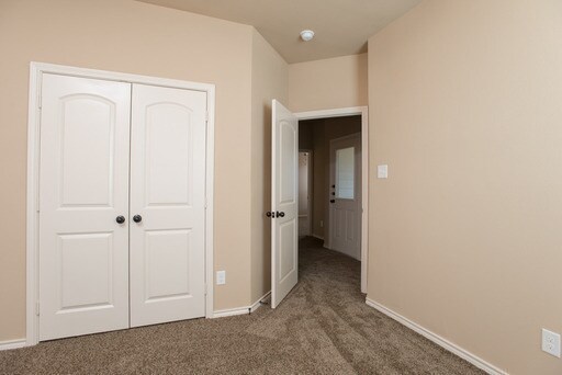 Building Photo - 3739 Vista Cove Dr
