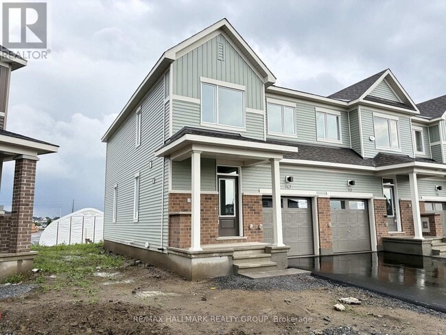 Building Photo - 747 Haflinger Row
