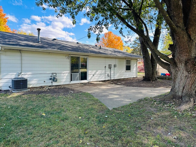 Building Photo - 2719 Kingsland Ct