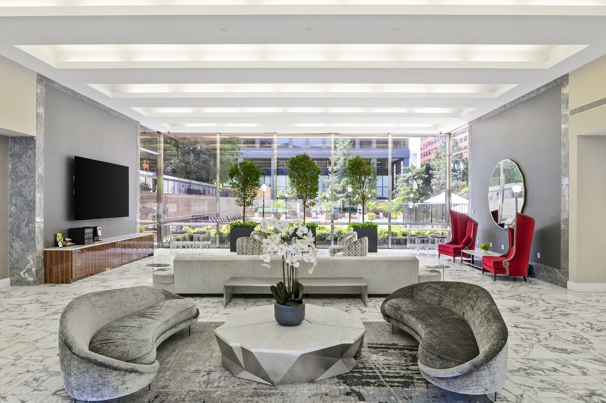 Crystal Square Apartments Arlington, VA