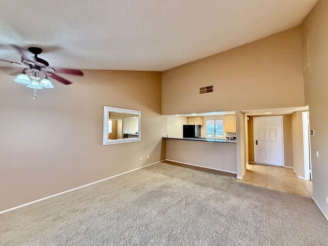 Building Photo - Palm Desert Resort CC - Unfurnished - 2 Be...