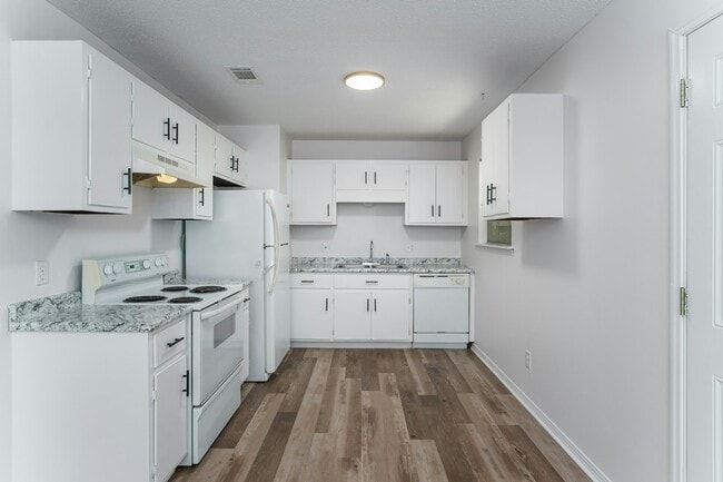 Building Photo - 108 David Cir