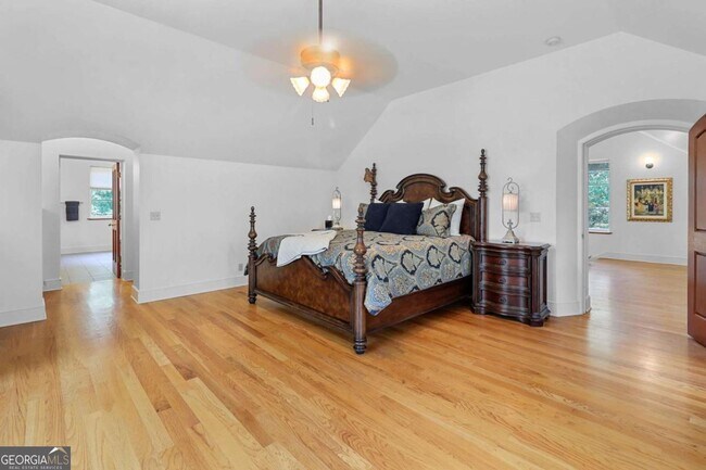Foto del edificio - 4043 Piedmont Lake Rd