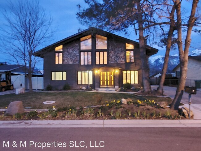 Foto del edificio - 4 br, 3.5 bath House - 9295 S Jean Dr