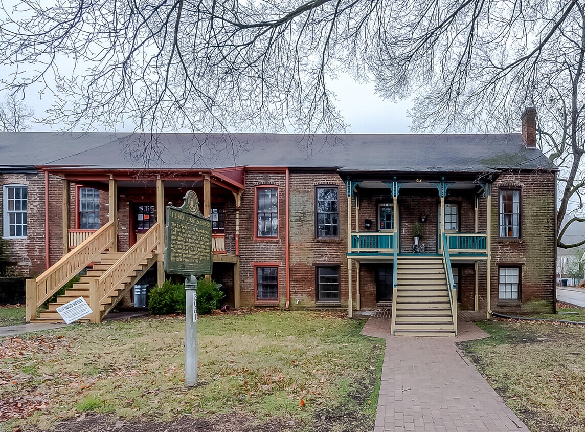 Foto principal - 612 Shelby St