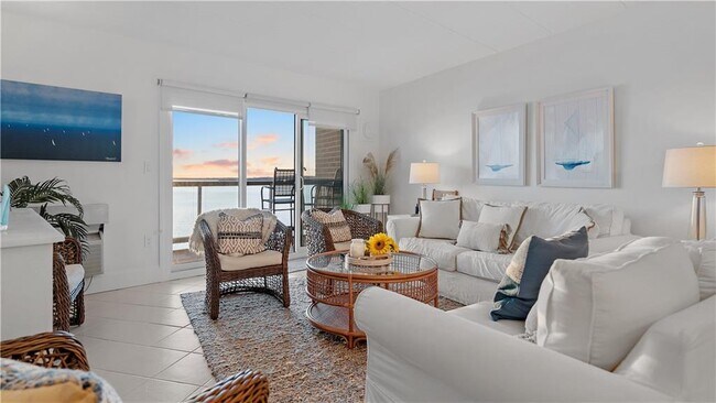 Building Photo - 1512 Capella S
