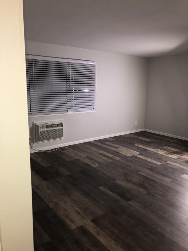 Building Photo - 1709 Blossom Ln