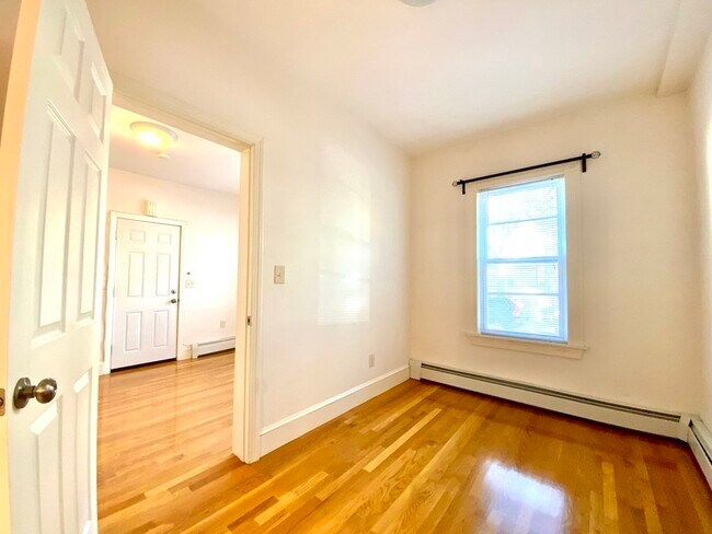 Foto del edificio - 54 Webster Ave