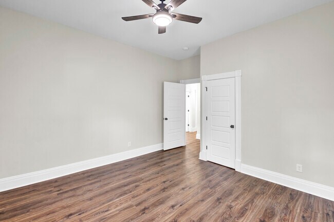 Foto del edificio - 1426 S Brook St