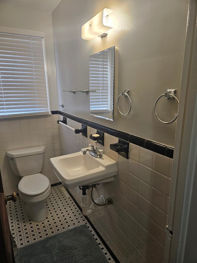 Foto del edificio - 3909 Patrick Ave