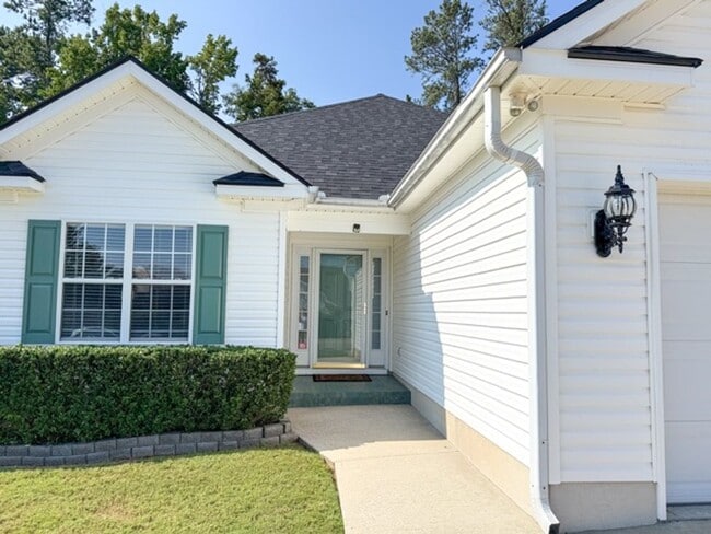 Building Photo - 3 Bedroom 2 Bath Ranch in Evans