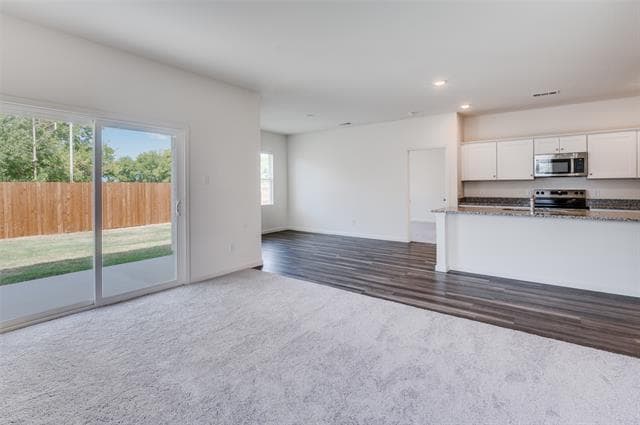 Building Photo - 8201 Bufflehead Dr