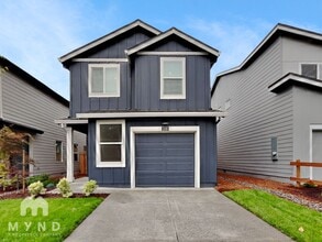 Building Photo - 1510 NE 122nd Ct