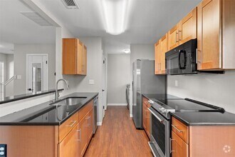 Building Photo - 1015 E Yager Ln