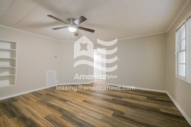 Foto del edificio - 818 Truitt Ave