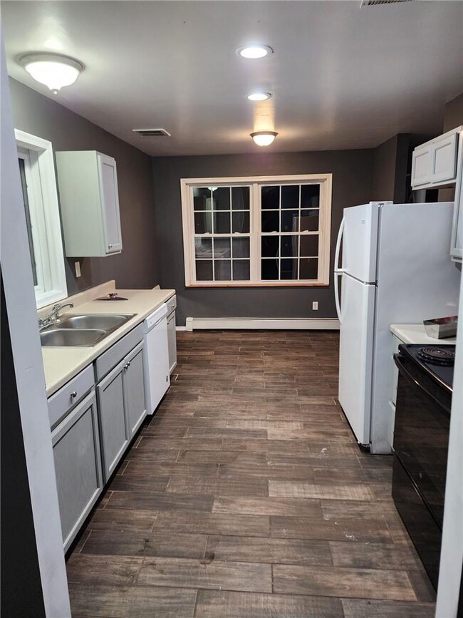 Building Photo - 739 NY-42