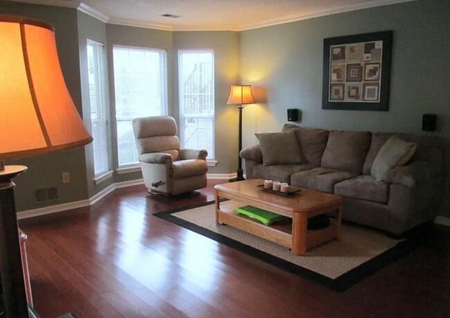 Photo - 29 Walnut St Apartment