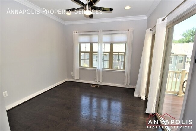 Foto del edificio - 121 admirals ridge drive