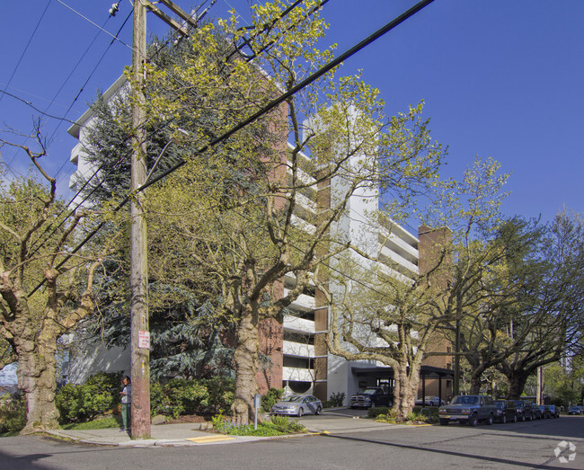 Foto del edificio - Lamplighter