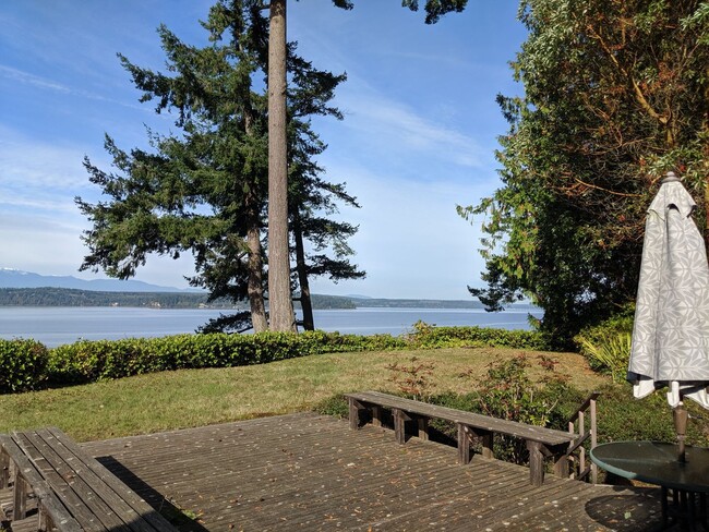 Foto del edificio - Gorgeous 3-bedroom home on Hood canal with...