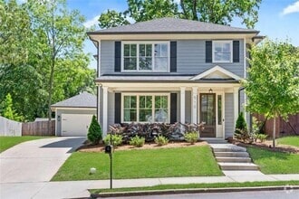 Building Photo - 510 Oak Dr