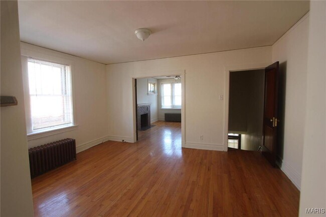 Building Photo - 5424 Rhodes Ave
