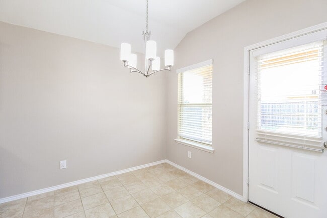 Building Photo - 1114 Nickel St