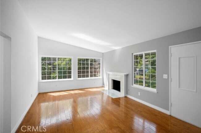 Building Photo - 8332 Sedan Ave