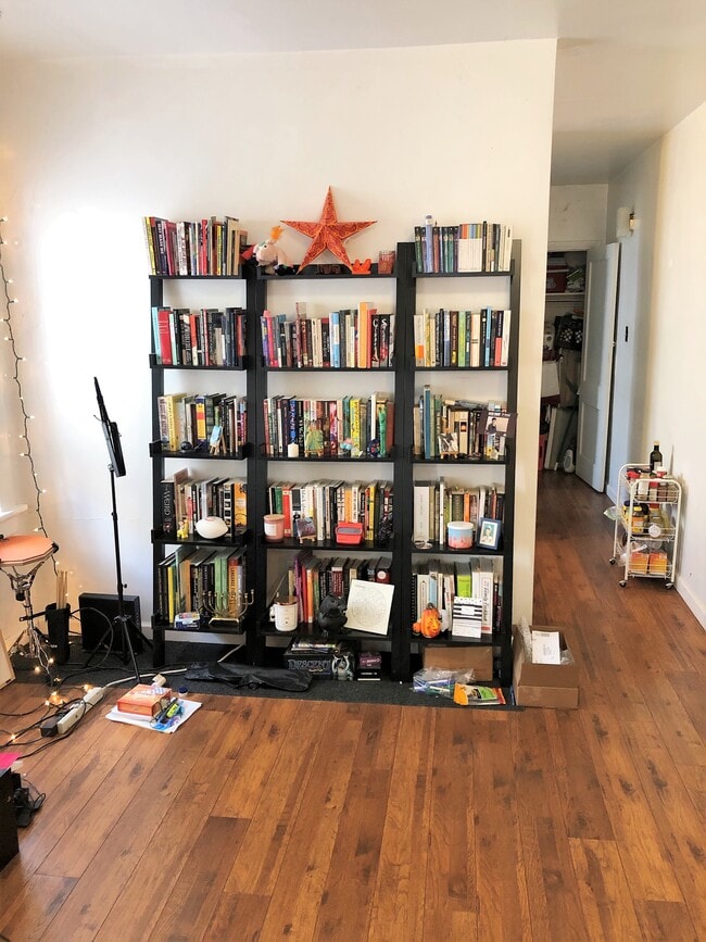 3444 Ward St, Pittsburgh, PA 15213 Rentals in Pittsburgh at 3444 Ward