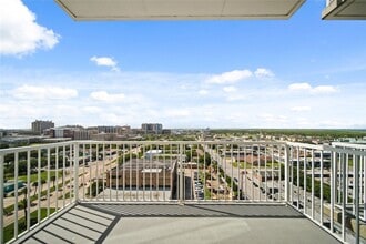 Building Photo - 500 Seawall Blvd