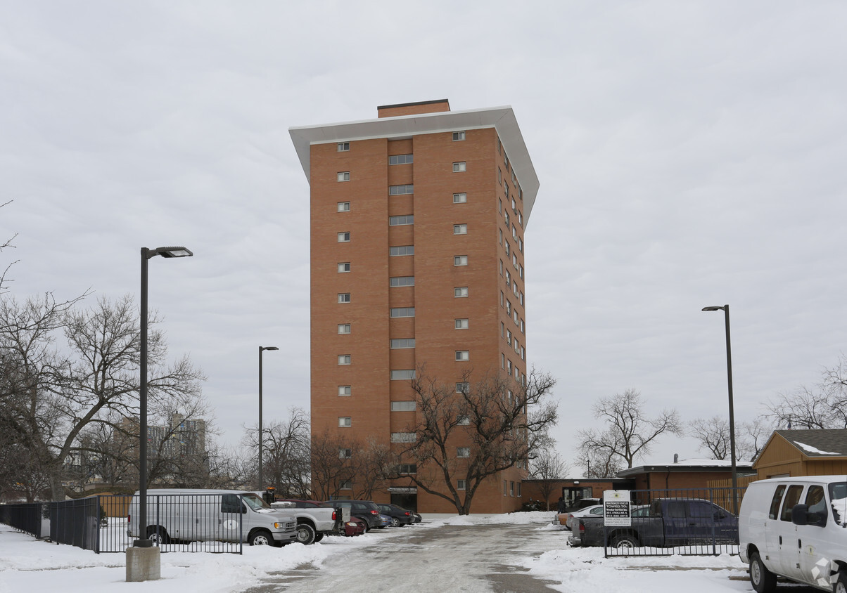 Foto del edificio - Hiawatha Towers