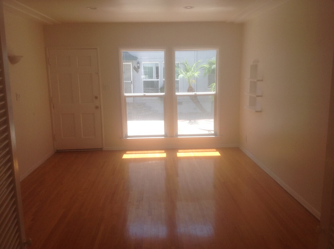 LIVING ROOM - 340 N Curson Ave