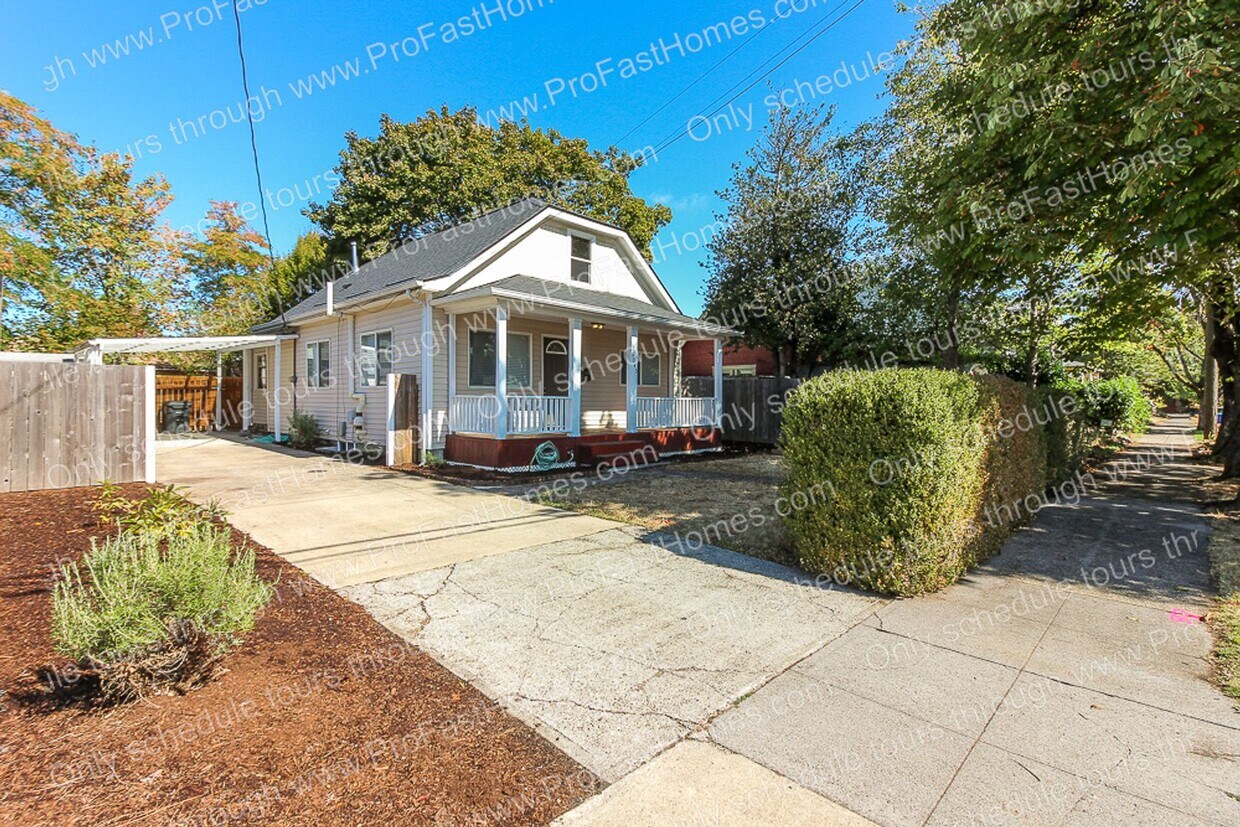 Primary Photo - 6043 SE Francis St Portland OR 97206