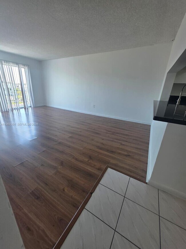 Building Photo - 494 NW 165th St