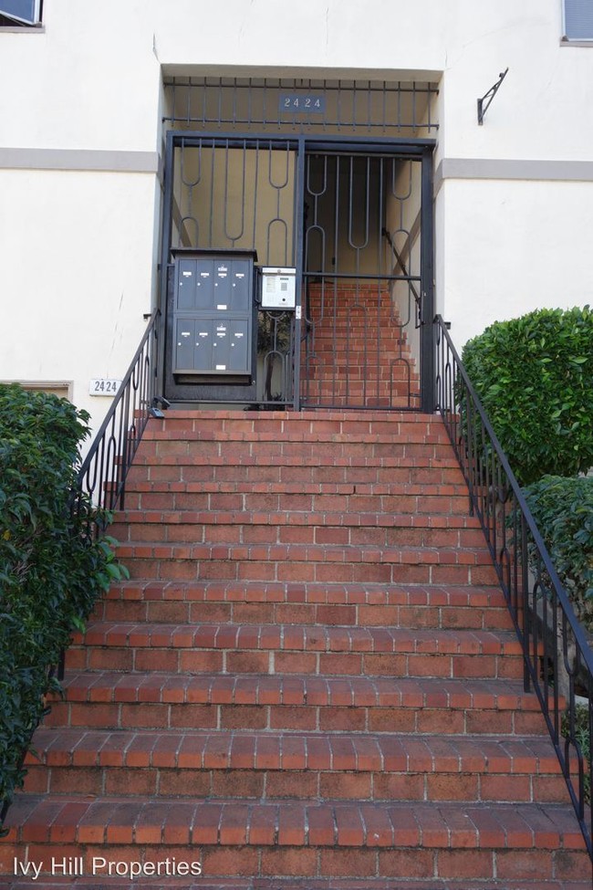 Building Photo - 2424 7th Ave