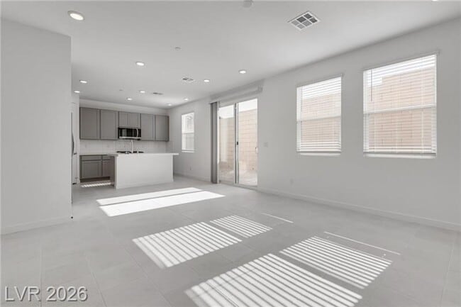 Foto del edificio - Brand-New Skye Canyon Rental | 3 Bedrooms, Loft & Resort-Style Community