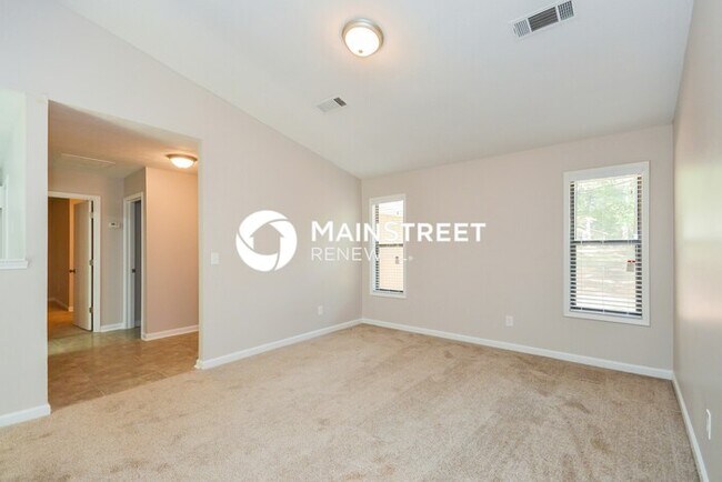 Foto del edificio - 3 Bedroom Pet-Friendly Home in Conyers, GA with Main Street Renewal