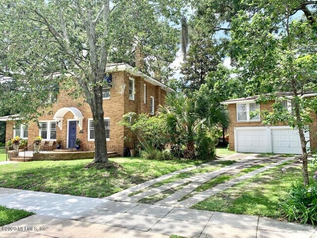 Building Photo - 1421 Edgewood Cir