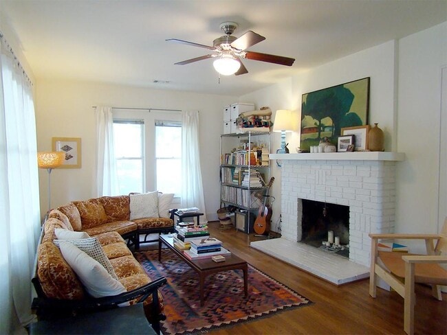 Building Photo - 1537 Kipling St