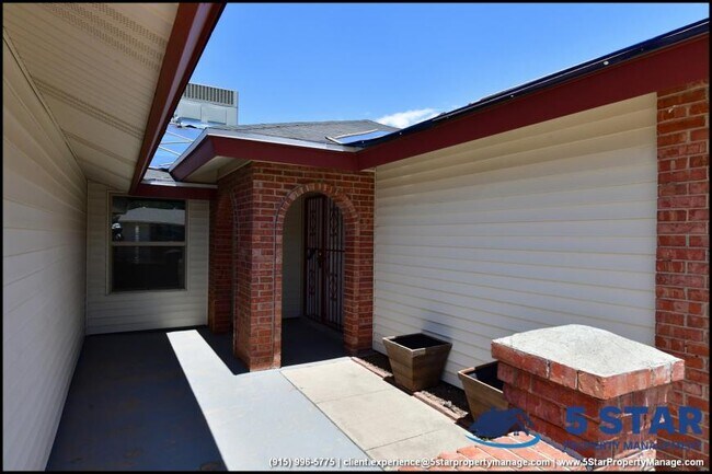 Building Photo - 3 bedroom in El Paso TX 79924