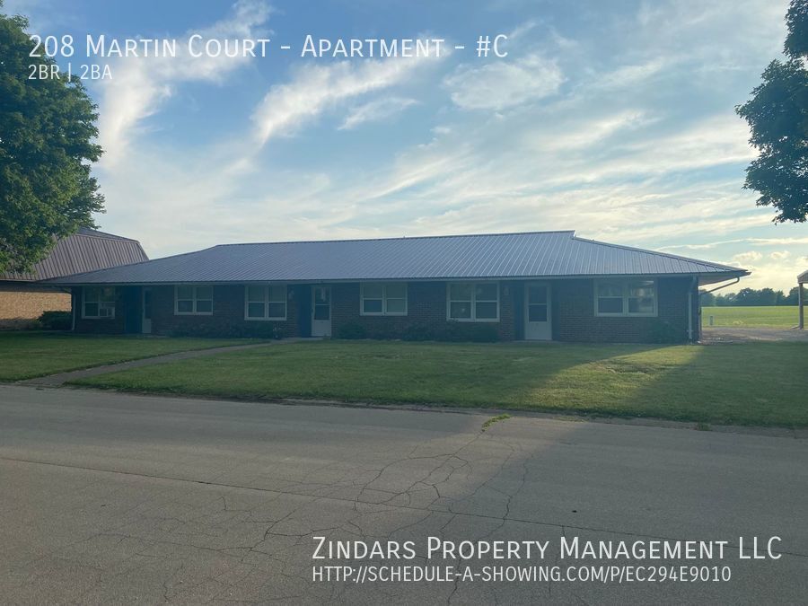 Foto principal - Two bedroom one & a half bath in Catlin, IL