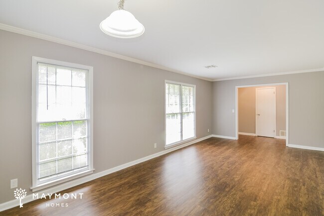 Building Photo - Lovely 3 Bedroom Located on Cul-de-Sac!