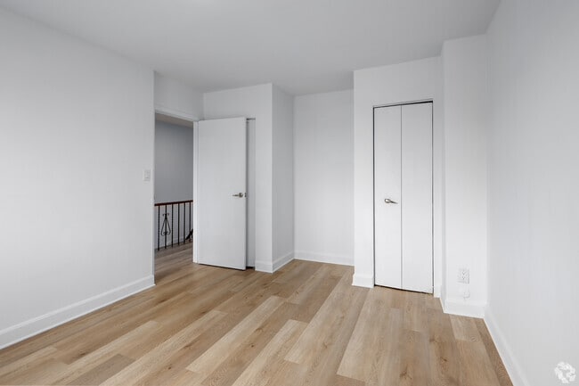 Building Photo - Oakview Heights